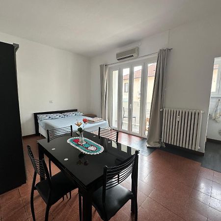 Apartment For Work And Leisure Мілан Екстер'єр фото