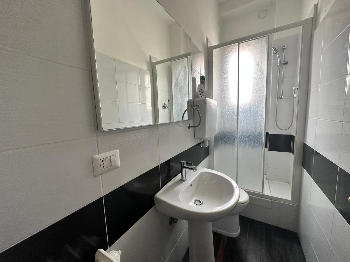 Apartment For Work And Leisure Мілан Екстер'єр фото